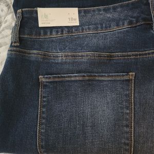 18w  Regular Maurices Jeans. Flare Denim Flex Mid Rise